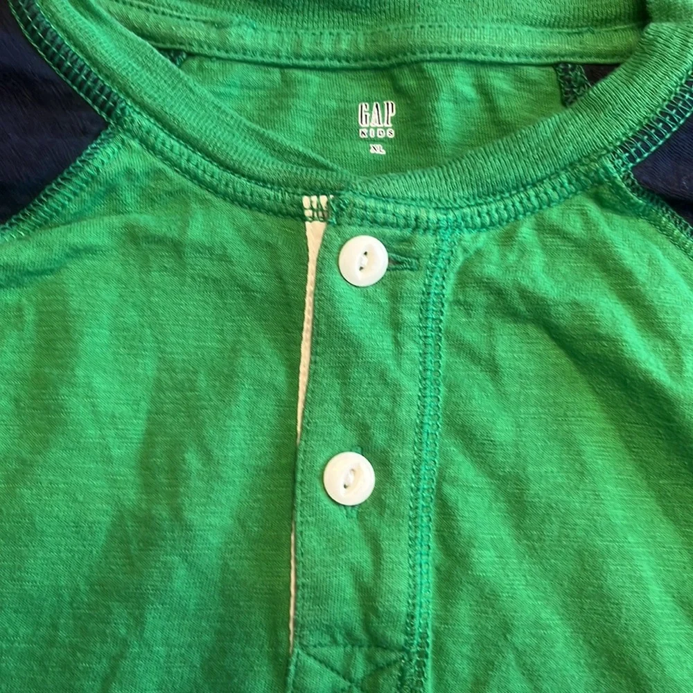 Gap Kids Color-block Henley big boys size XL